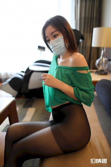 美女脱了全部衣服的